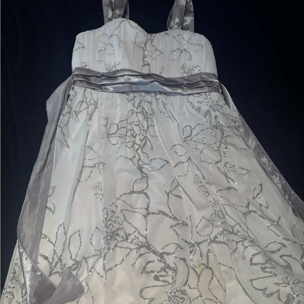 Xtraordinary Silver and White Floral Kids Dress